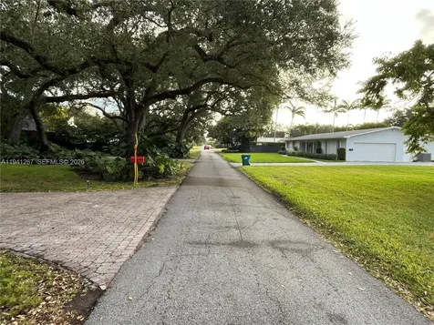 8492 SW 102nd Street Miami FL 33156