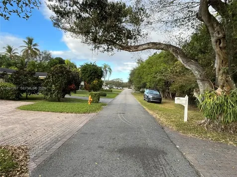 8492 SW 102nd Street Miami FL 33156