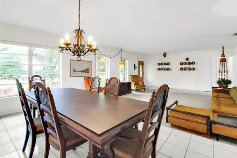 8492 SW 102nd Street Miami FL 33156