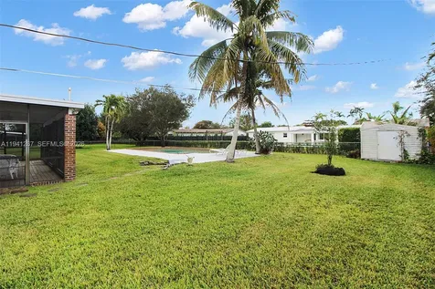 8492 SW 102nd Street Miami FL 33156