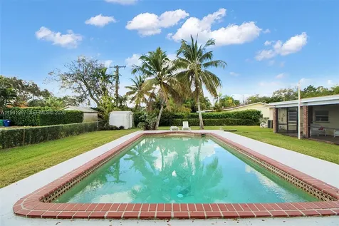 8492 SW 102nd Street Miami FL 33156