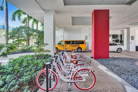 2600 E Hallandale Beach Boulevard Hallandale Beach FL 33009