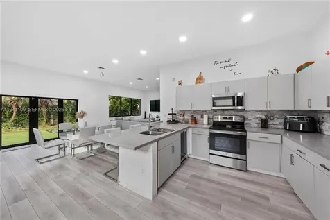 918 NE 36th Avenue Homestead FL 33033