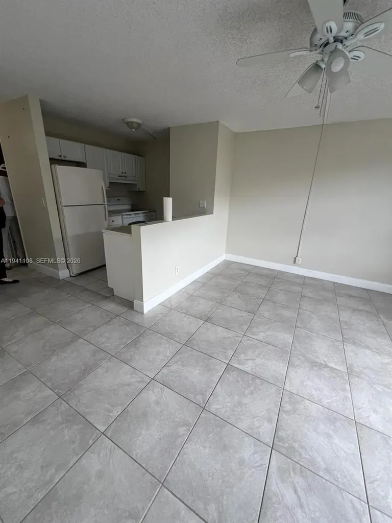 2701 Riverside Drive Coral Springs FL 33065