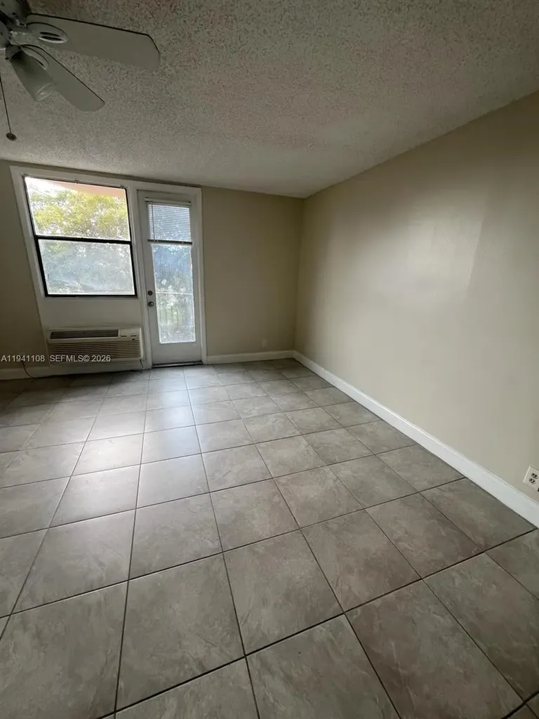 2701 Riverside Drive Coral Springs FL 33065