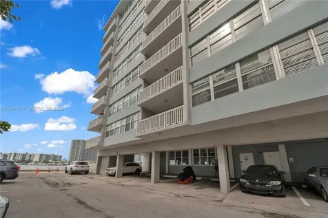 2016 Bay Drive Miami Beach FL 33141