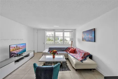 2016 Bay Drive Miami Beach FL 33141
