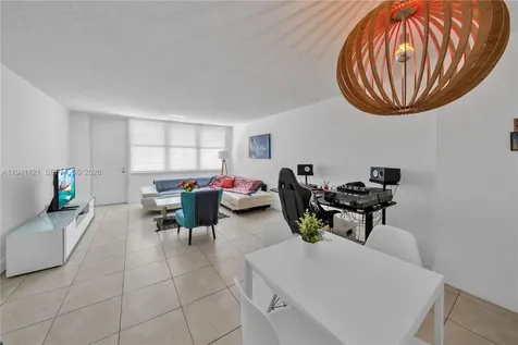2016 Bay Drive Miami Beach FL 33141