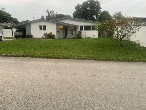 6611 Mckinley Street Hollywood FL 33024