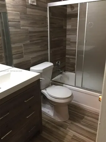 5505 NW 7th Street Miami FL 33126