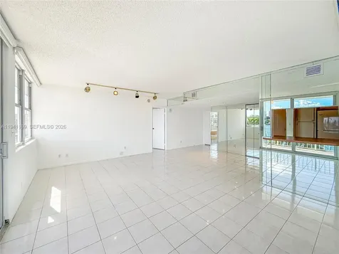16570 NE 26th Avenue North Miami Beach FL 33160