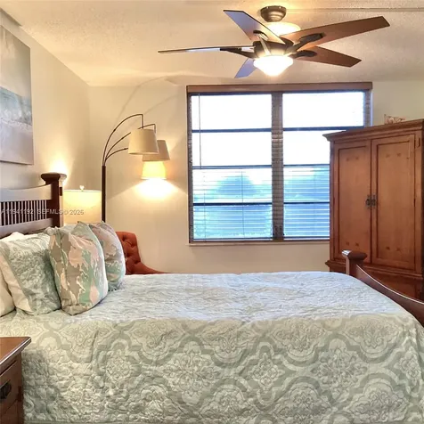 8900 Washington Boulevard Pembroke Pines FL 33025