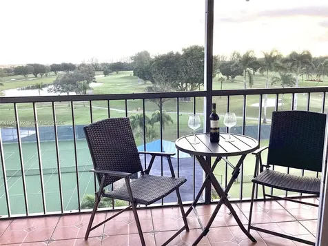 8900 Washington Boulevard Pembroke Pines FL 33025