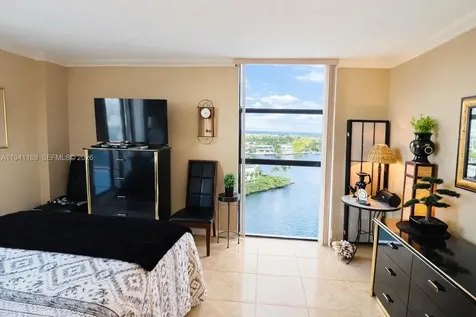 20505 E Country Club Drive Aventura FL 33180