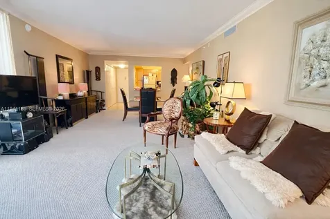 20505 E Country Club Drive Aventura FL 33180