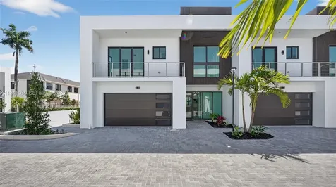 4656 SW 32nd Avenue Dania Beach FL 33312