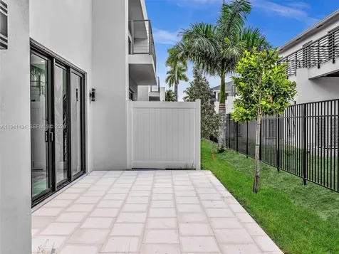 4656 SW 32nd Avenue Dania Beach FL 33312