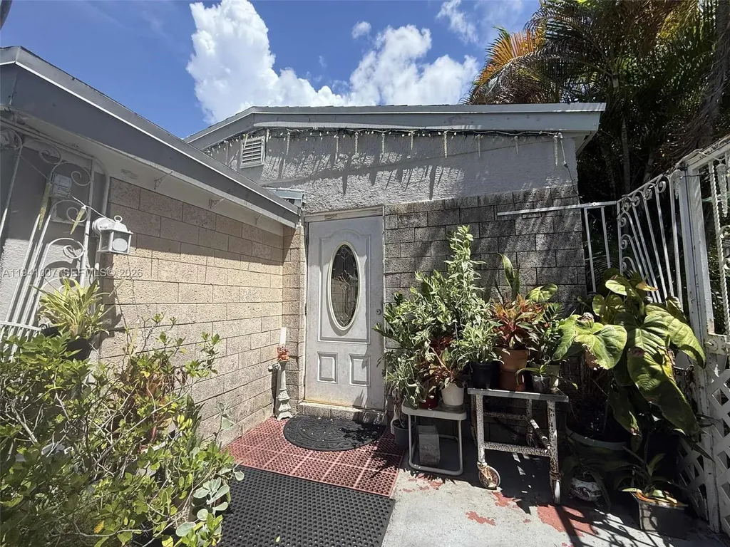 1535 NE 171st Street North Miami Beach FL 33162