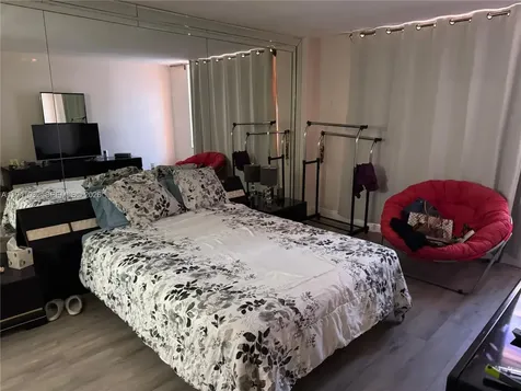 2750 NE 183rd Street Aventura FL 33160