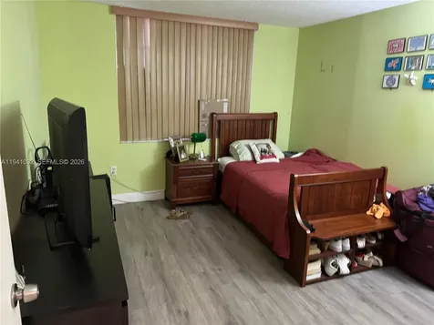 2750 NE 183rd Street Aventura FL 33160