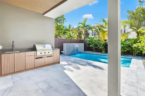 3084 Indiana Street Miami FL 33133