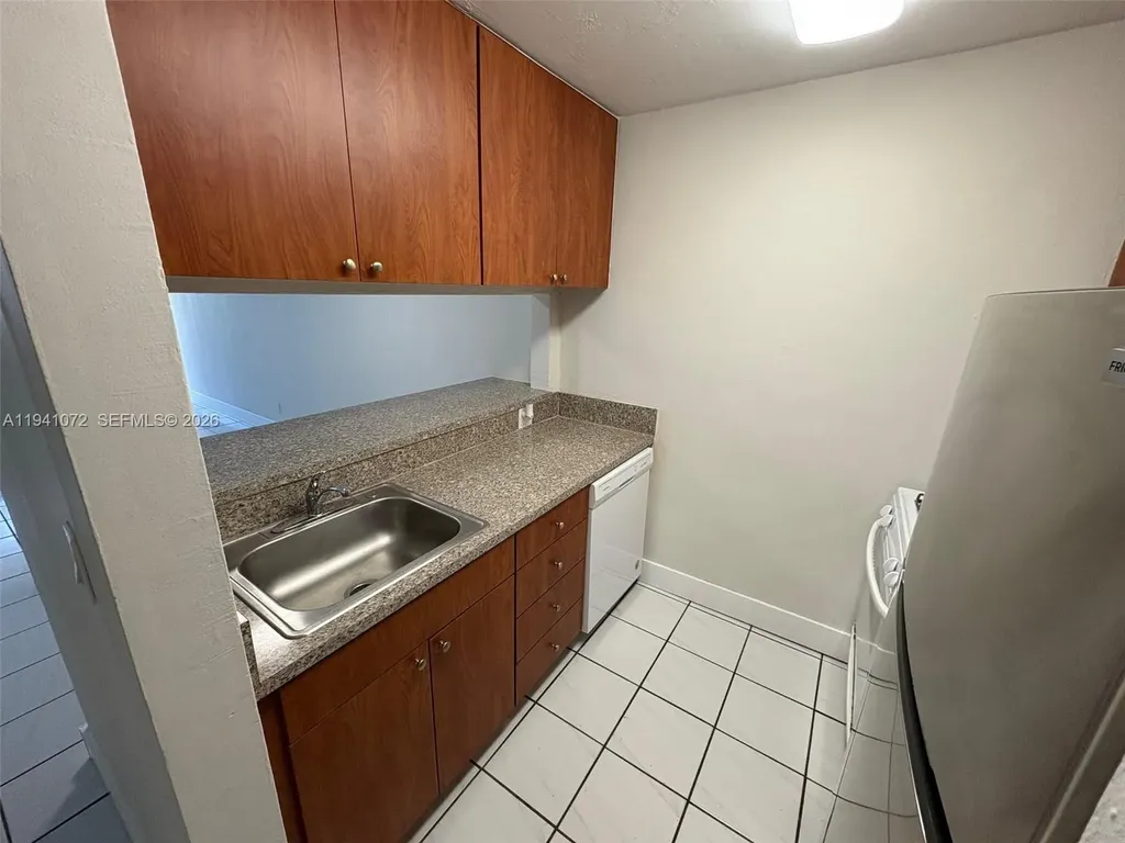 505 NE 30th Street Miami FL 33137
