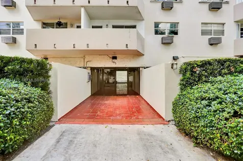 505 NE 30th Street Miami FL 33137