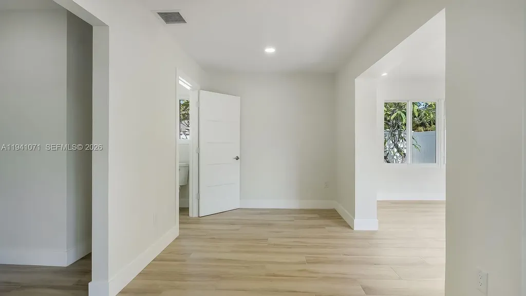 5713 NE 17th Terrace Fort Lauderdale FL 33334