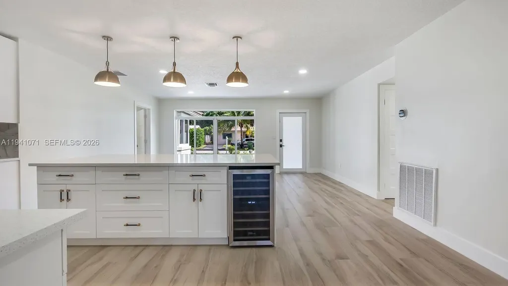 5713 NE 17th Terrace Fort Lauderdale FL 33334