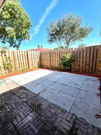 885 NE 213th Terrace Miami FL 33179