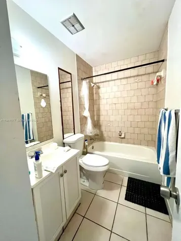 885 NE 213th Terrace Miami FL 33179