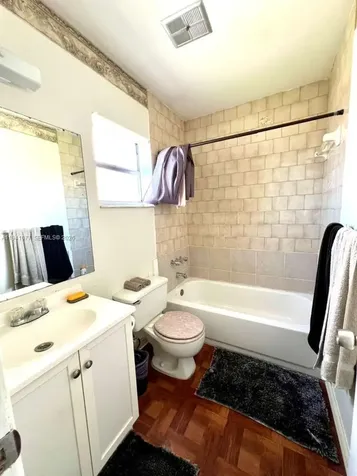 885 NE 213th Terrace Miami FL 33179