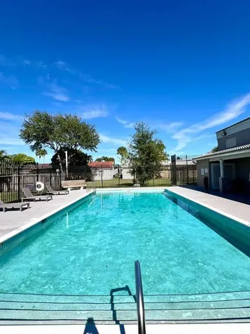 885 NE 213th Terrace Miami FL 33179
