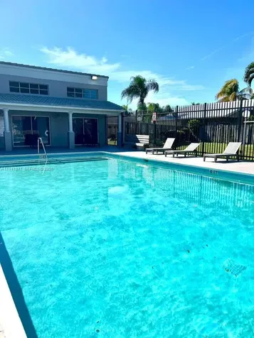885 NE 213th Terrace Miami FL 33179