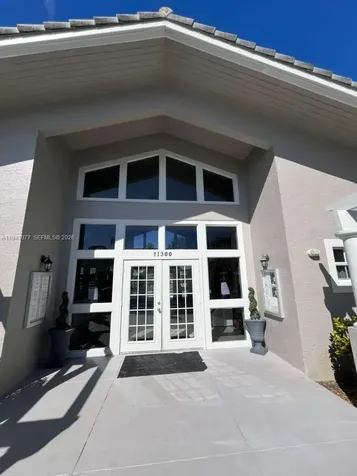 885 NE 213th Terrace Miami FL 33179