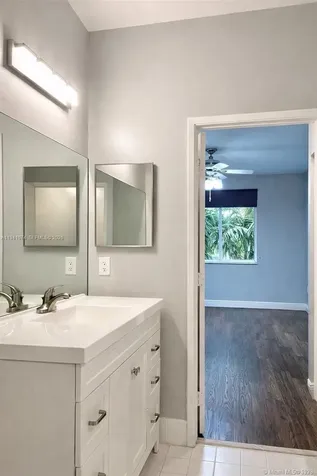 6928 SW 39th Street Davie FL 33314