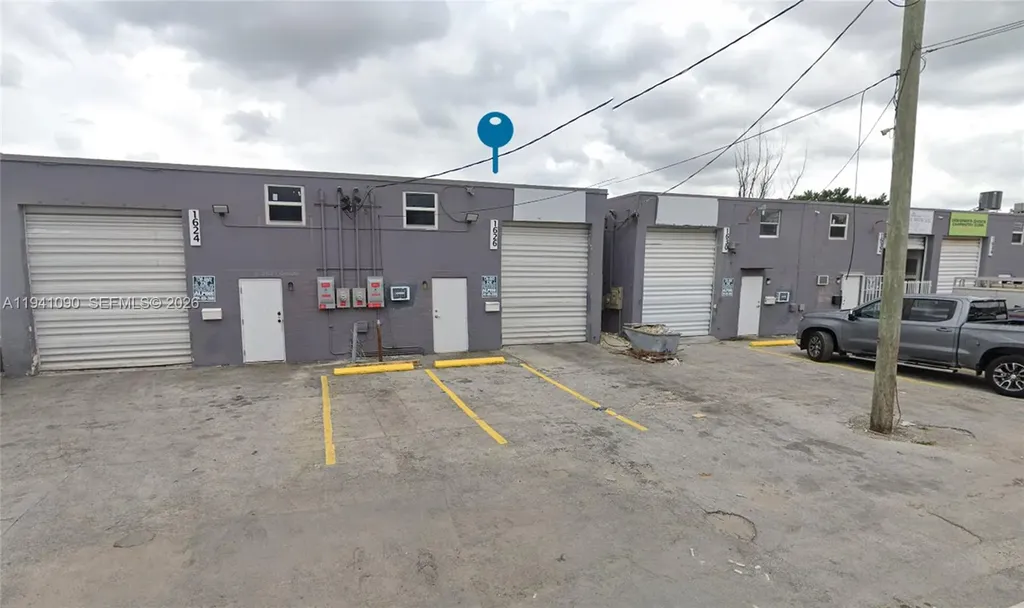 1626 W 33rd Place Hialeah FL 33012