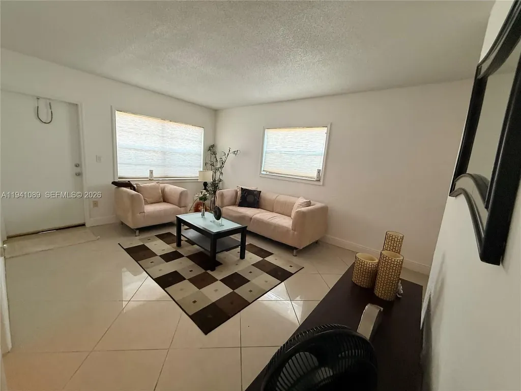 4061 N Dixie Highway Oakland Park FL 33334