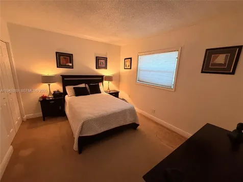 4061 N Dixie Highway Oakland Park FL 33334