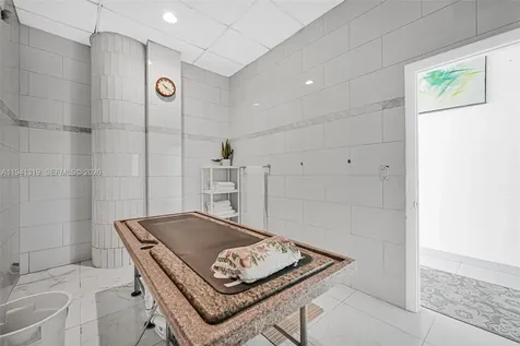 2301 Wilton Drive Wilton Manors FL 33305