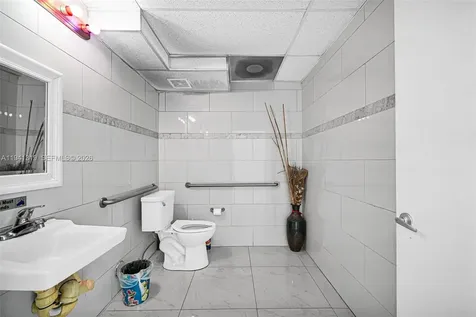 2301 Wilton Drive Wilton Manors FL 33305