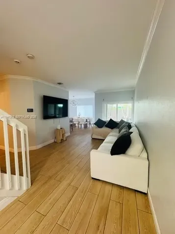 10919 NW 67th Terrace Doral FL 33178
