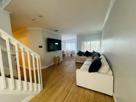 10919 NW 67th Terrace Doral FL 33178