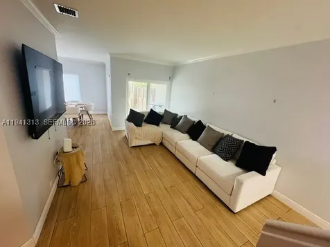 10919 NW 67th Terrace Doral FL 33178