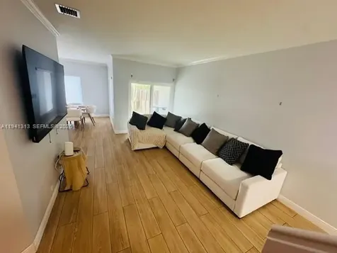 10919 NW 67th Terrace Doral FL 33178
