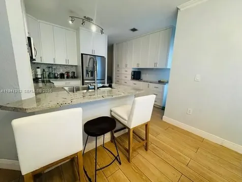 10919 NW 67th Terrace Doral FL 33178