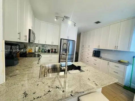 10919 NW 67th Terrace Doral FL 33178