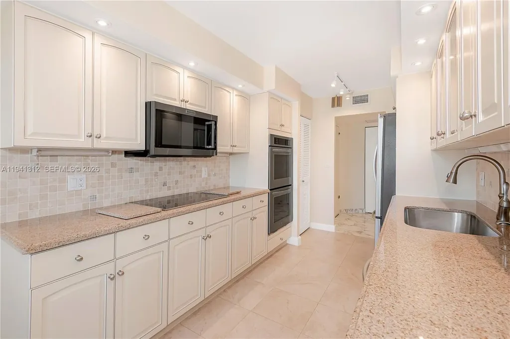 2751 S Ocean Drive Hollywood FL 33019