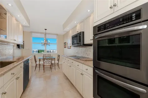 2751 S Ocean Drive Hollywood FL 33019