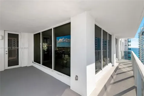 2751 S Ocean Drive Hollywood FL 33019